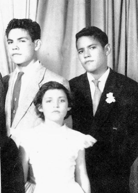 Manuel, Francisco (f) y Chelo Rodríguez en 1958 en Fco. I. Madero.