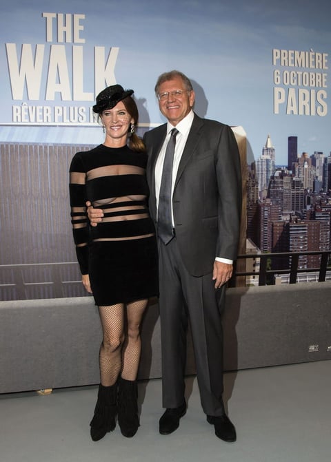 Robert Zemeckis llegó acompañado de su esposa Leslie Zemeckis.