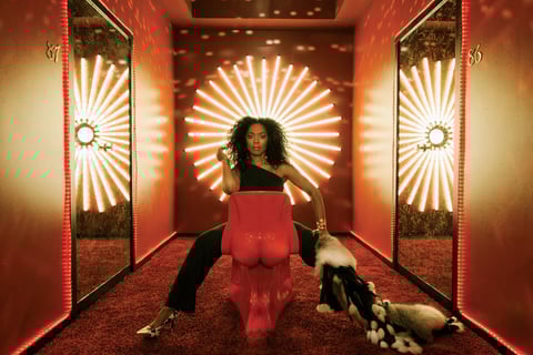 Angela Bassett.