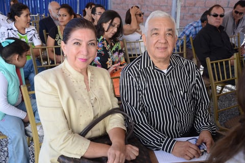 09102015 Cecilia Reyes y Eduardo Flores.