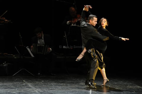Coreografías que más allá de la espectacularidad de sus frases, movimientos y suertes, presentaron bailarines maduros, con dominio de técnica sí, pero más con estilo al interpretar, una pasión que los dejó bien parados sobre el escenario del Nazas, en un género que difícilmente permite mentir al bailar.