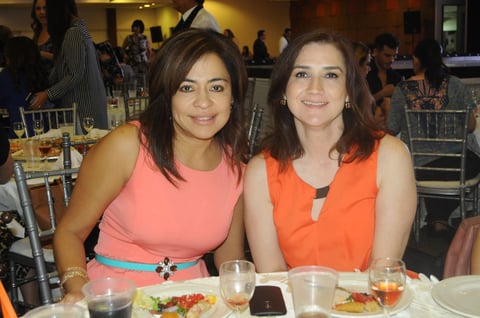 Mónica y Eva.