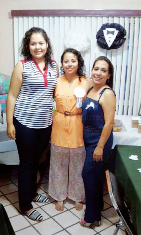 11102015 Las organizadoras de las dos hermosas celebraciones cuidaron cada detalle para que la festejada pasara un día sensacional.