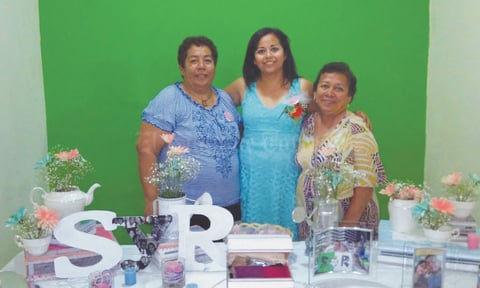 11102015 Srita. Margarita Sarai Aguilera Martínez disfrutó de una excelente tarde en compañía de sus invitadas.