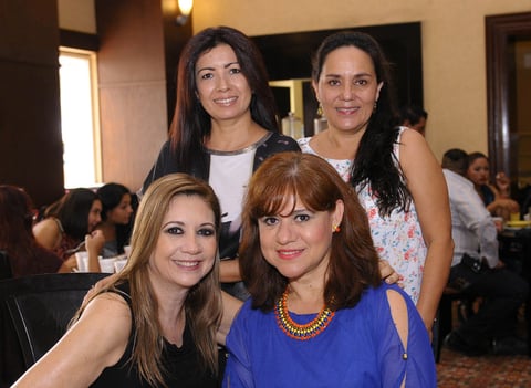 RECIENTE EVENTO. Maru de la Parra, Rosalba Ruiz, Julieta Pérez y Paty Peña.