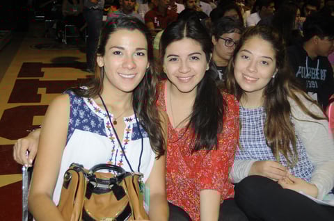 Laura, Nayeli y Rebeca.