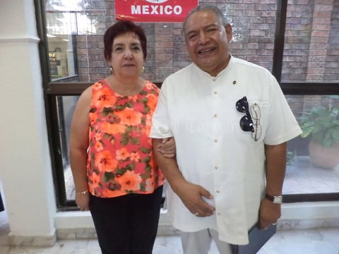 15102015 Lourdes Madrigal y Gustavo G.