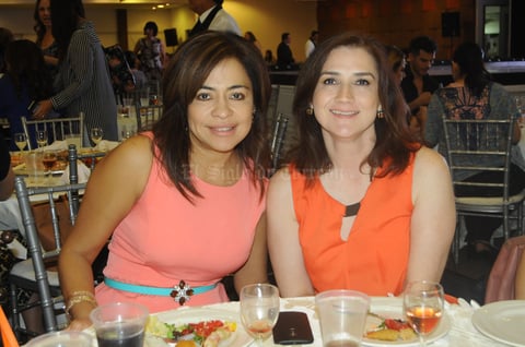 Mónica y Eva