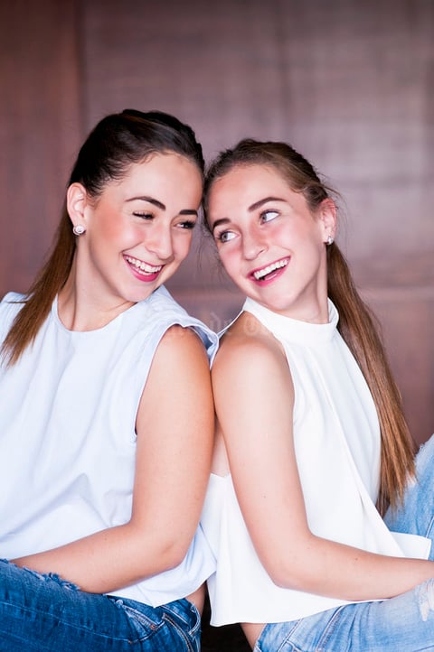 Regina y Renata 17