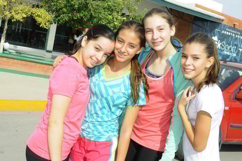 20102015 Elisa, Ale, Aitana y Rosé.