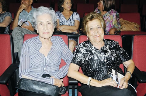 20102015 Estela y María Aurora.