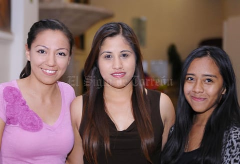 21102015 Angélica, Berenice y Anahí.
