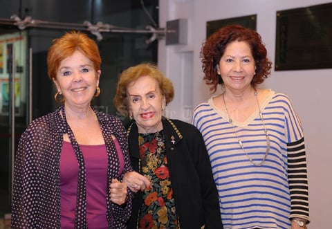 21102015 Cecy, Conchita y Luz María.