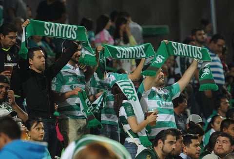 La afición mostró su apoyo a los Guerreros en el duelo ante Cruz Azul, en arranque de la Jornada 14 en la Liga MX.