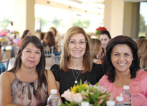 26102015 XXXXXXXXXXXX  Cecilia, Leny y Magda.