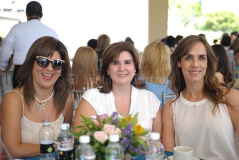 26102015 CONTENTAS.  Norma, Rosa y Ana.