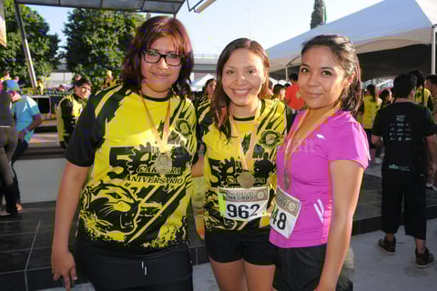 27102015 Marisela, Thalía e Itza.