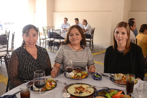 27102015 Verónica, Norma y Lucía.