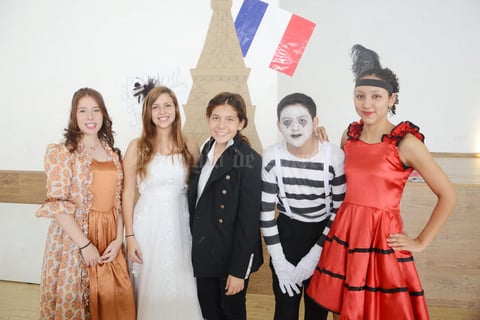 28102015 Nancy, Marypau, Clara, Agustín y Daniela.