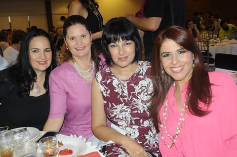28102015 CONTENTAS.  Elisa, Susana, Ingrid y Ana.