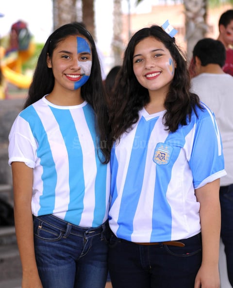 28102015 COMPAñERAS.  Marijose y Mariana.