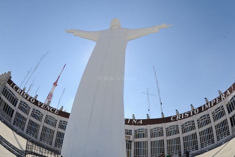 Hasta el Santuario del Cristo de las Noas llegaron mil 500 personas para la megarreliquia.