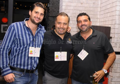 29102015 Paty, Marisol y Héctor.
