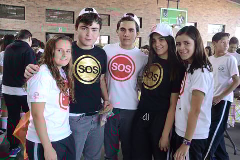Cecy, Fer, Carlos, Isabela y Daniela