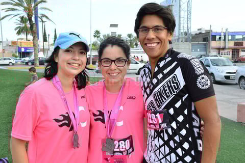 31102015 Rebeca Calderón, Maryfer Mota, Isadu Hernández Calderón y Marcela Mota.
