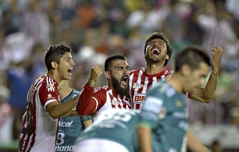 Un gol del defensa Oswaldo Alanís, al minuto 71, fue la diferencia en esta final disputada en el Nou Camp.