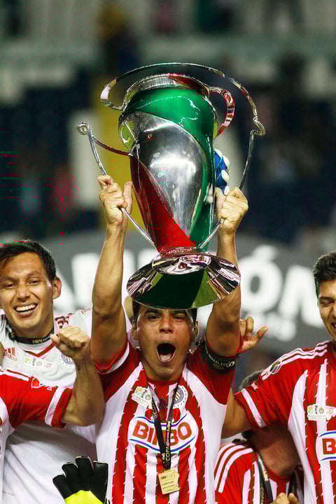 La figura de la cancha para Chivas fue el arquero Rodolfo Cota.