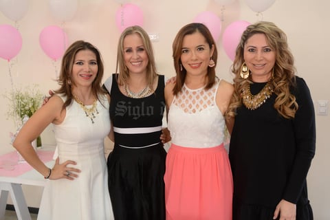 05112015 Irma, Cristina, Gaby y Lorena.