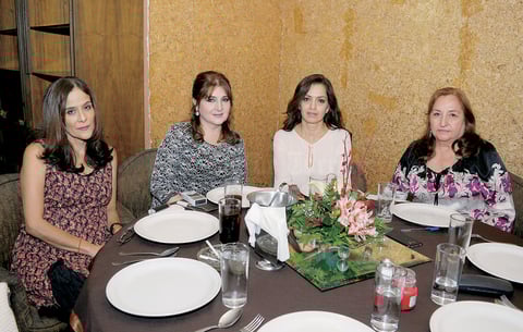 09112015 EN RECIENTE EVENTO.  Socorro, Adriana, Nena y Dora.