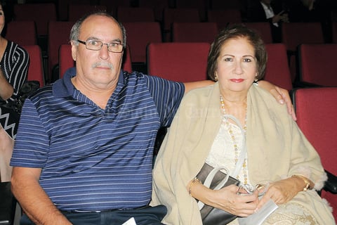 18112015 Bertha Martínez y Marco Lira.