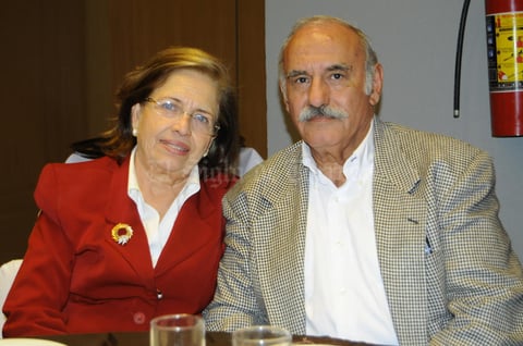 21112015 Silvia Casas de Reyes y Jesús Reyes