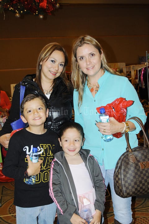 23112015 Cristina, Hernán, Fátima y Marcela.