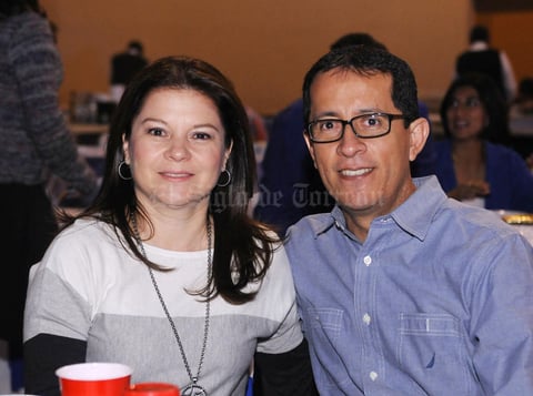 24112015 Elsie y Carlos.