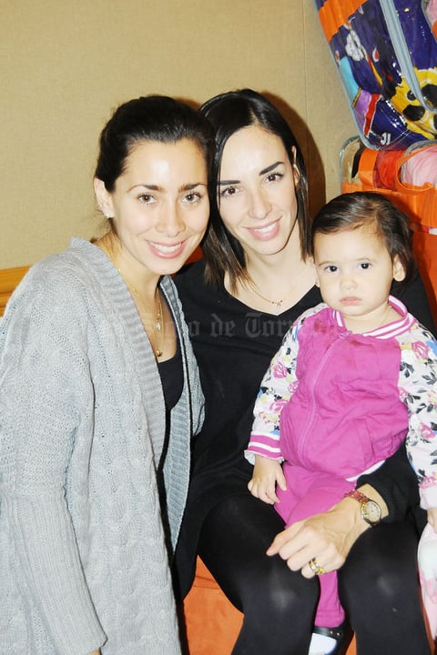 Daniela, Mónica y Frida