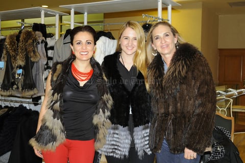 Georgina Solorio, Denise Papadópulos y Lizy de Papadópulos