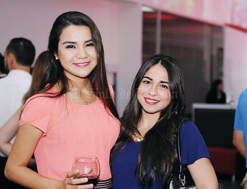 06122015 MUY GUAPAS.  Andrea y Susana.