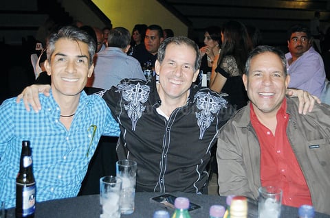 06122015 AMIGOS.  Antonio Romo, Jaime Gurrola y Sergio CortéS.