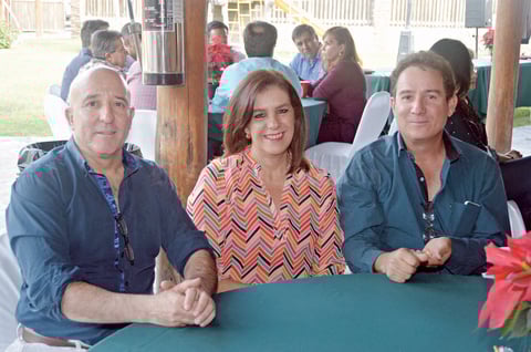 08122015 Enrique y Trini.