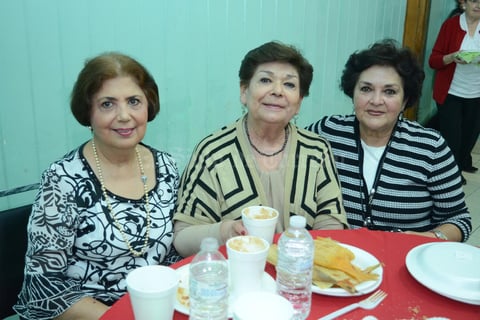 09122015 Kristy, Cristy y Yola.