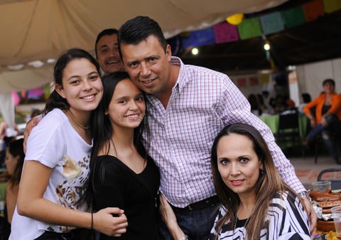 Jocelyn, Mayka, Marco y Ana