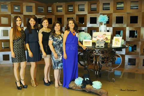Con las organizadoras, Susana de Alonso, Sofía Alonso, Susana Alonso y Yolanda Taksix
