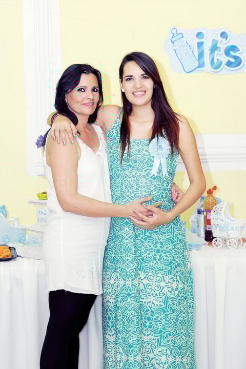 11122015 BABY SHOWER.  Mariana Valadez en compañía de Cristina Gutiérrez.