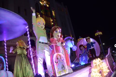 Los personajes favoritos de los niños recorrieron el Centro de Torreón.