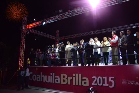 El gobernador Rubén Moreira su esposa Carolina Viggiano, el alcalde Miguel Riquelme y su esposa Marcela Gorgón presidieron el evento.