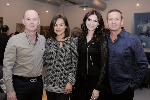 10122015 INAUGURACIóN DE EXPOSICIóN.  Bernardo, Pilar, Sonia y Alberto.