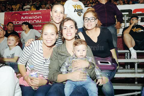 13122015 Laura, Alejandra, Elisa, Sayda y Erick.